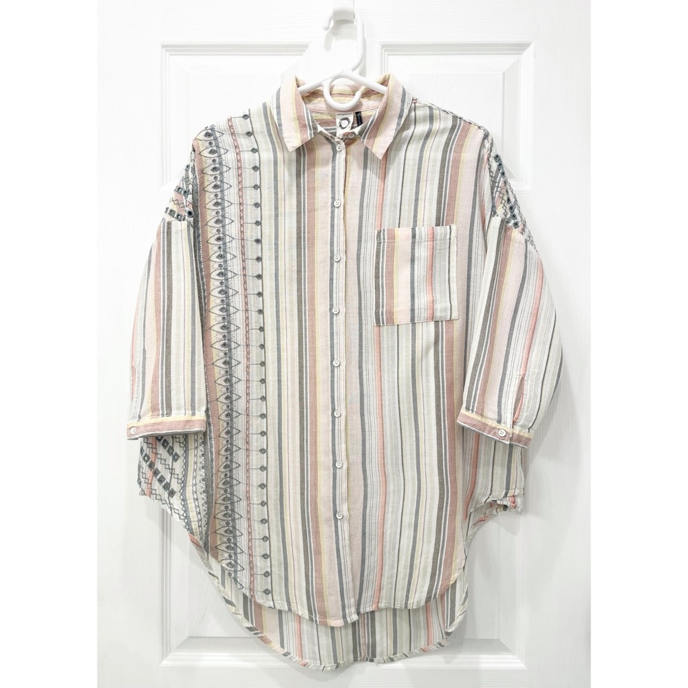 Anthropologie Akemi + Kin Button Up Top